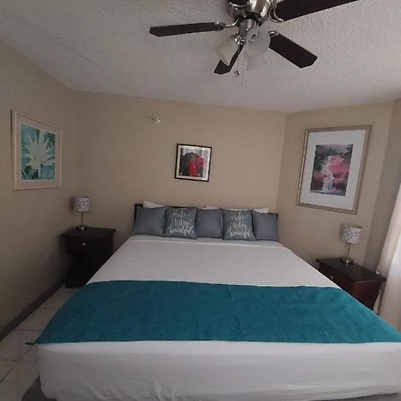 Rosi Ocean Sand Hotel Apt Ocho Rios Esterno foto